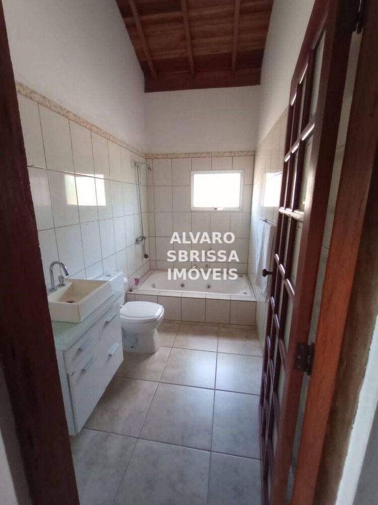 Chácara à venda com 3 quartos, 260m² - Foto 1