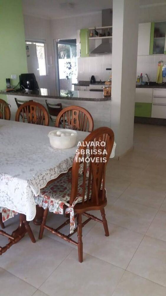 Casa à venda com 3 quartos, 312m² - Foto 2
