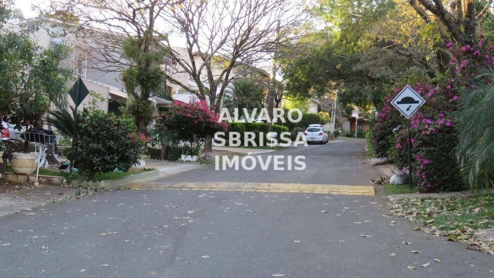 Casa de Condomínio à venda com 3 quartos, 246m² - Foto 4