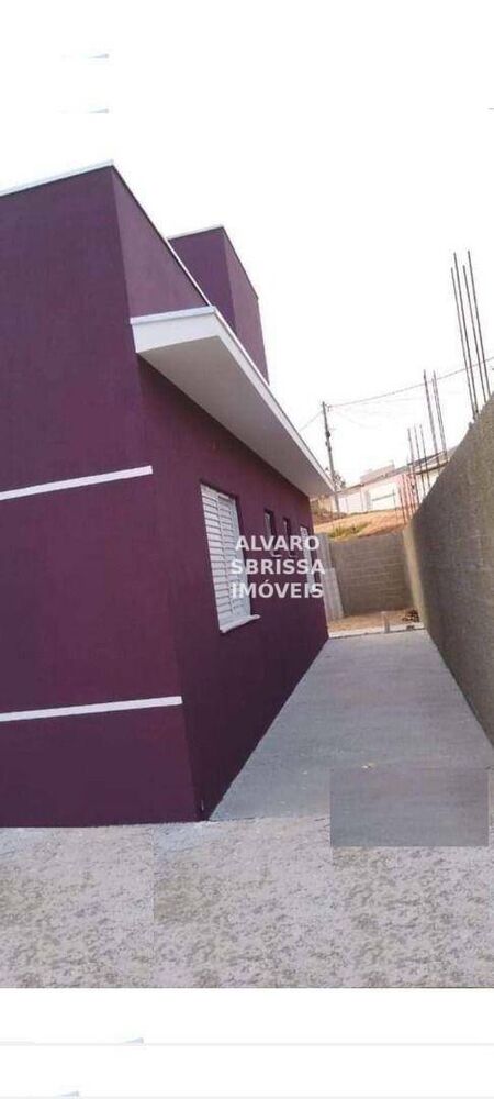 Casa à venda com 2 quartos, 70m² - Foto 2