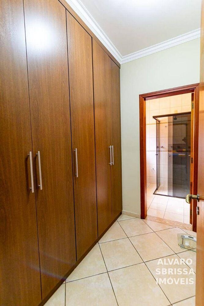 Casa, 4 quartos, 275 m² - Foto 11