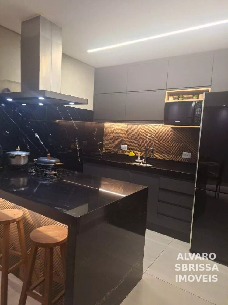 Casa à venda com 3 quartos, 150m² - Foto 4