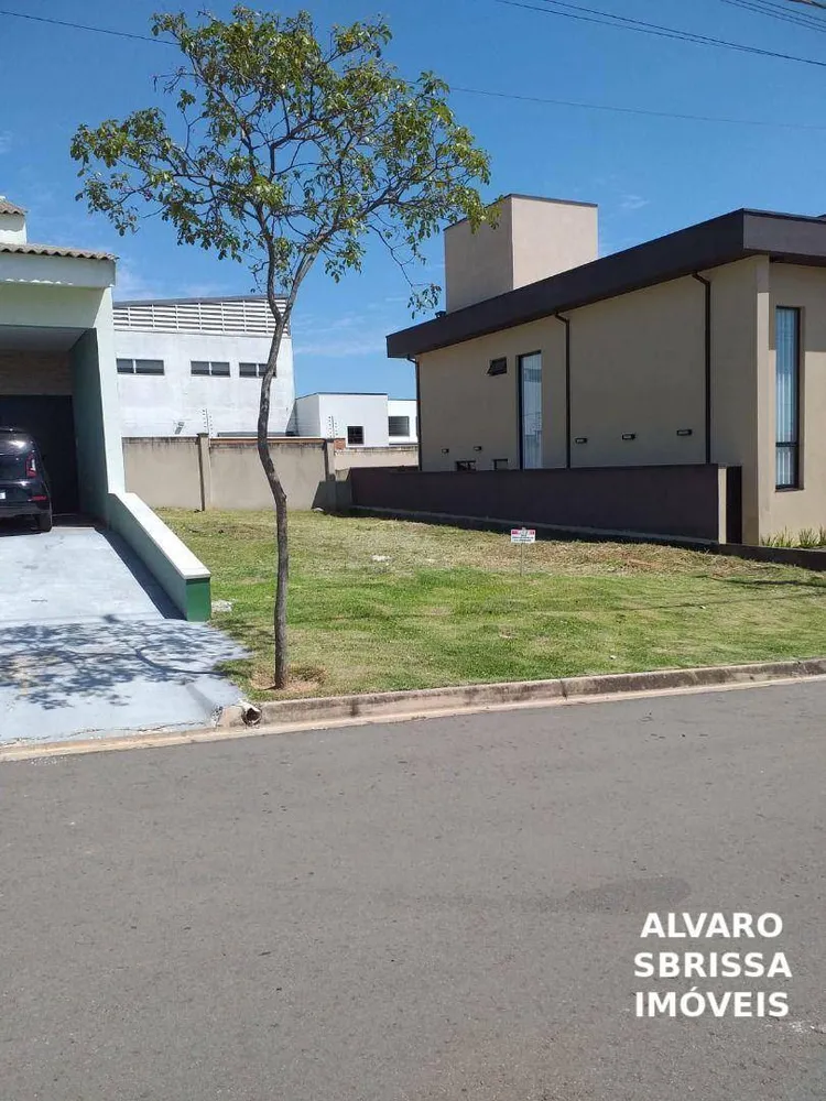 Loteamento e Condomínio, 300 m² - Foto 1
