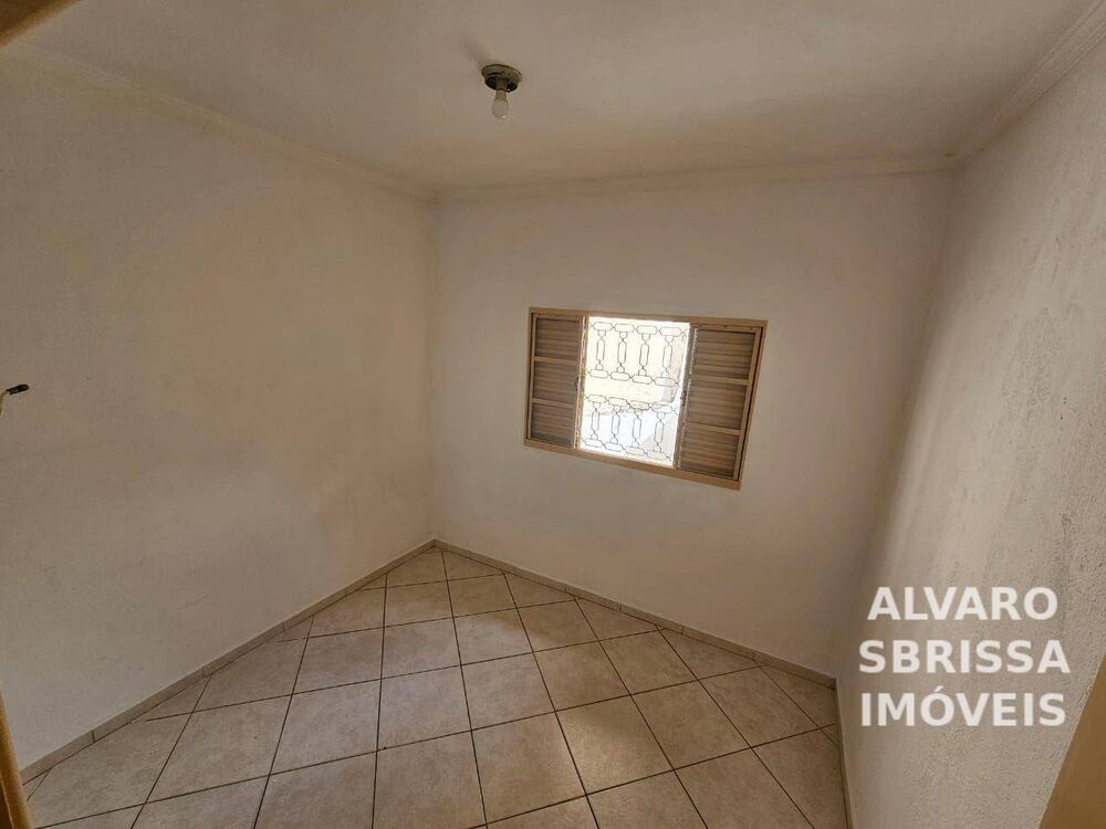 Casa à venda com 2 quartos, 65m² - Foto 2