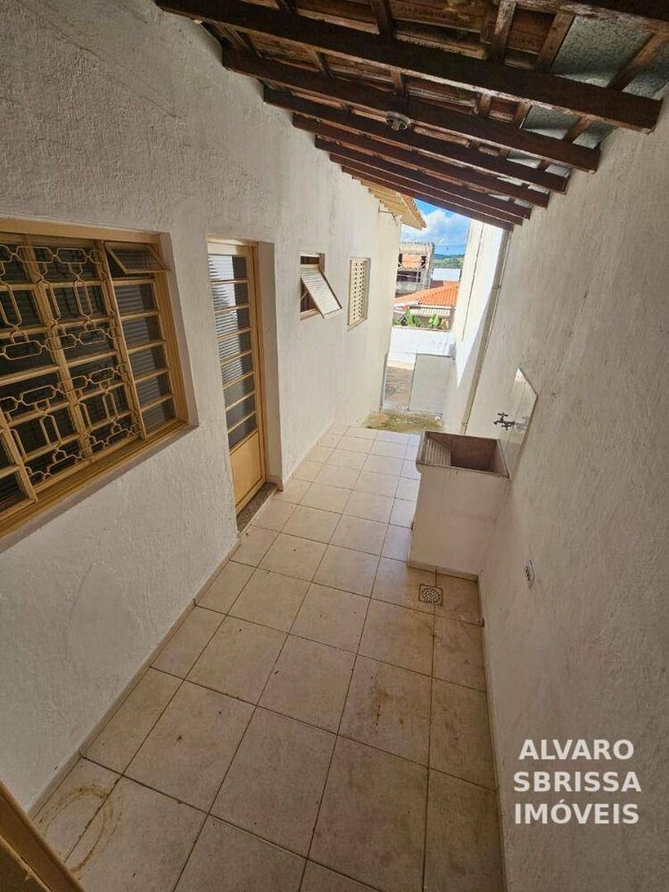 Casa à venda com 2 quartos, 65m² - Foto 7