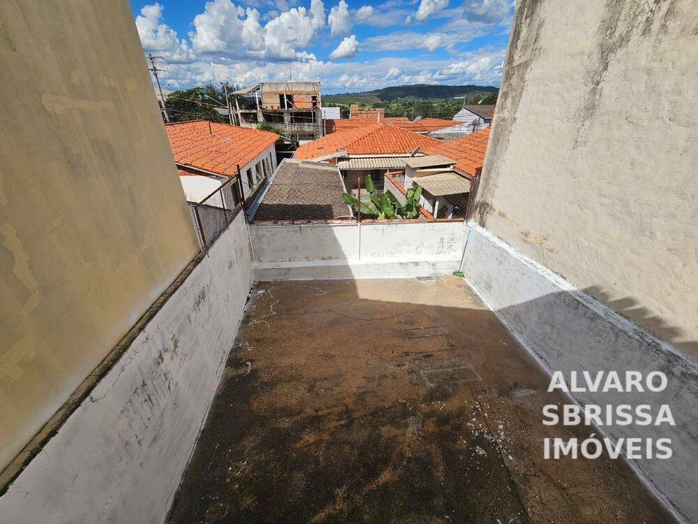 Casa à venda com 2 quartos, 65m² - Foto 12