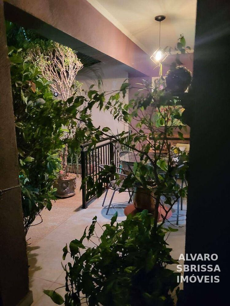 Casa, 3 quartos, 316 m² - Foto 1