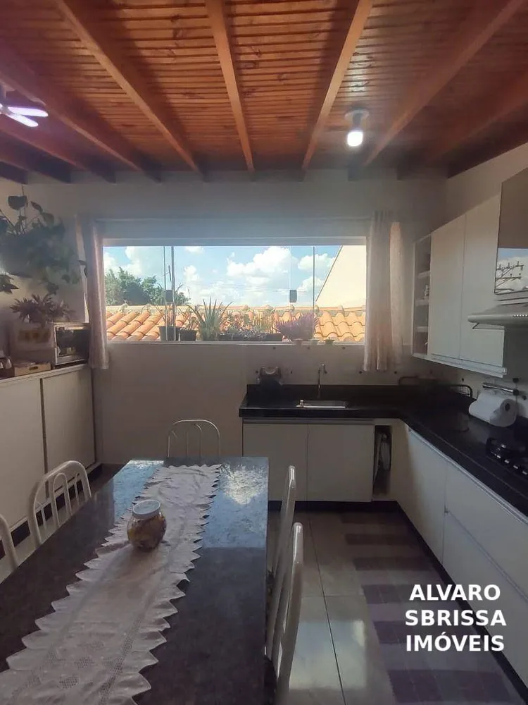 Casa, 4 quartos, 180 m² - Foto 6
