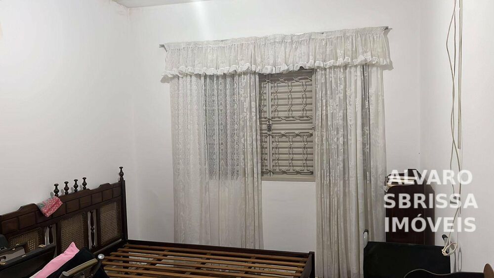 Casa, 3 quartos, 237 m² - Foto 1