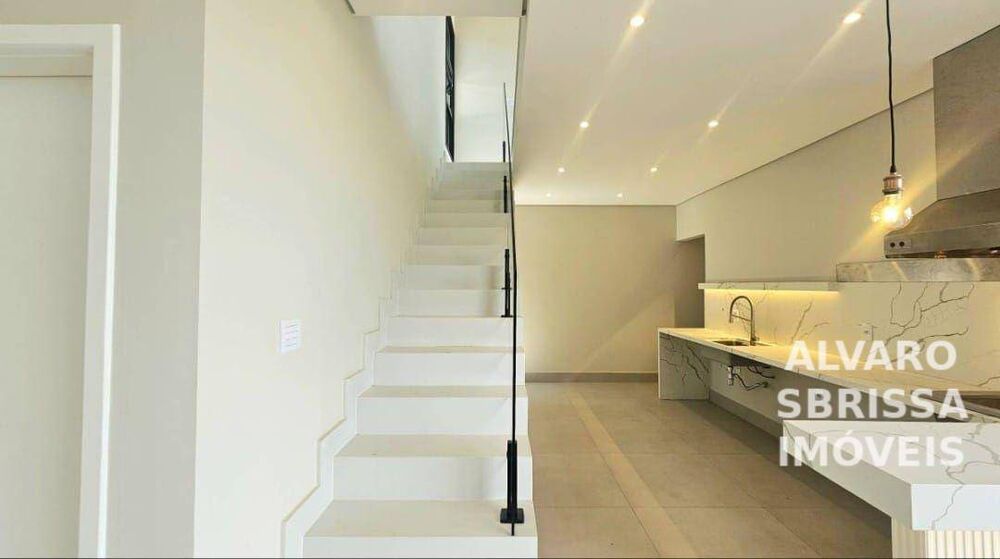 Casa de Condomínio à venda com 4 quartos, 255m² - Foto 9