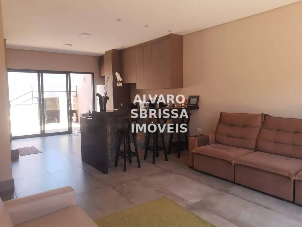 Casa, 2 quartos, 210 m² - Foto 1