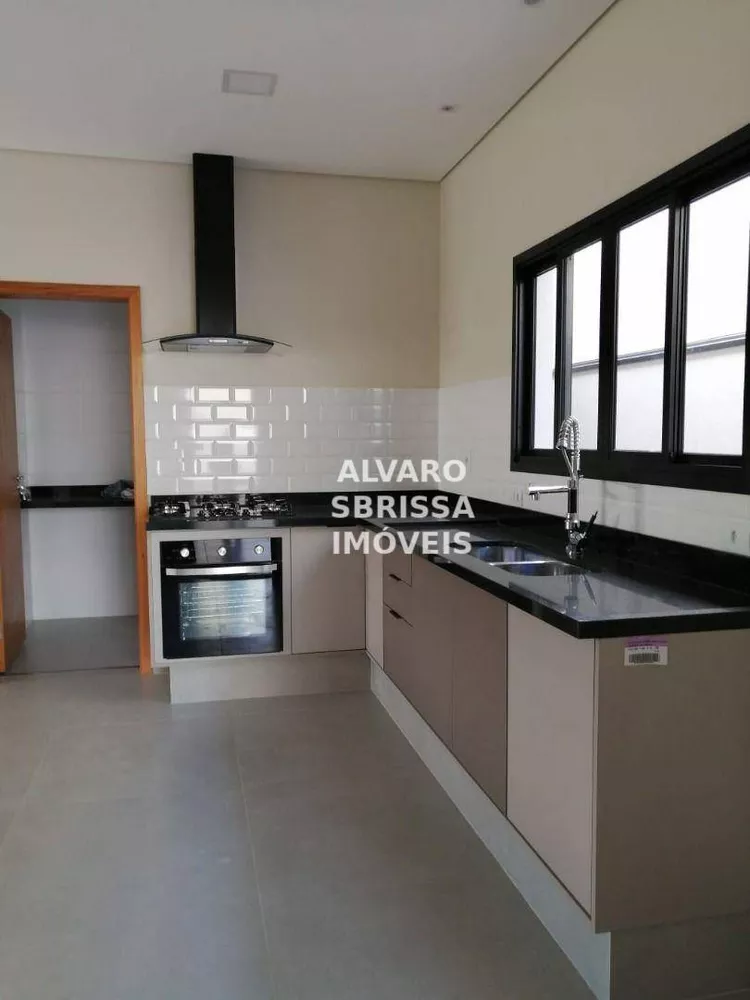 Casa de Condomínio à venda com 3 quartos, 220m² - Foto 4