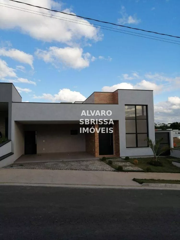 Casa de Condomínio à venda com 3 quartos, 220m² - Foto 1