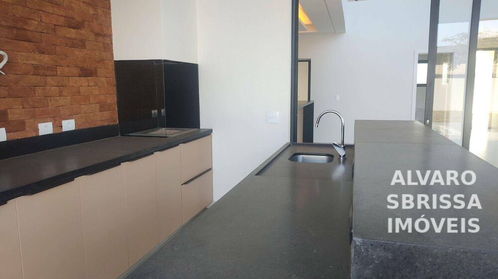 Casa de Condomínio à venda com 4 quartos, 330m² - Foto 4