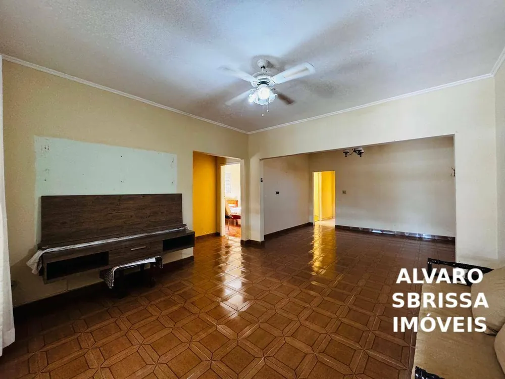 Casa, 3 quartos, 232 m² - Foto 1