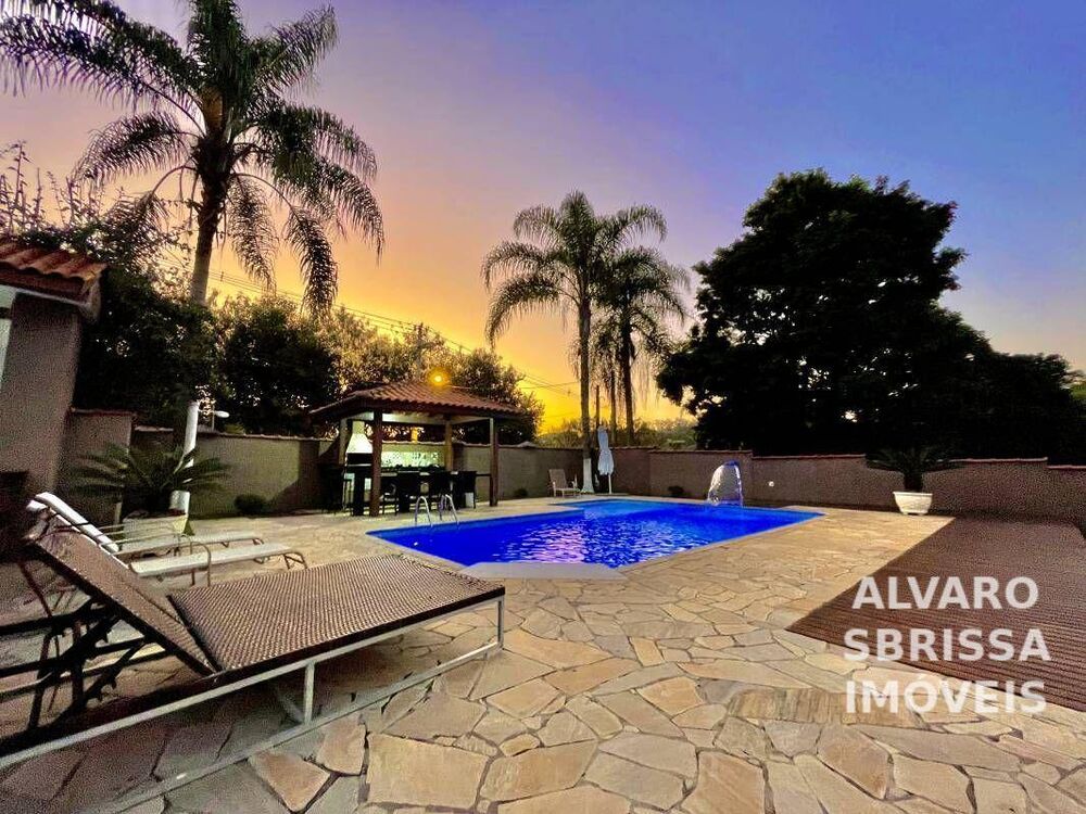 Chácara à venda e aluguel com 4 quartos, 422m² - Foto 1