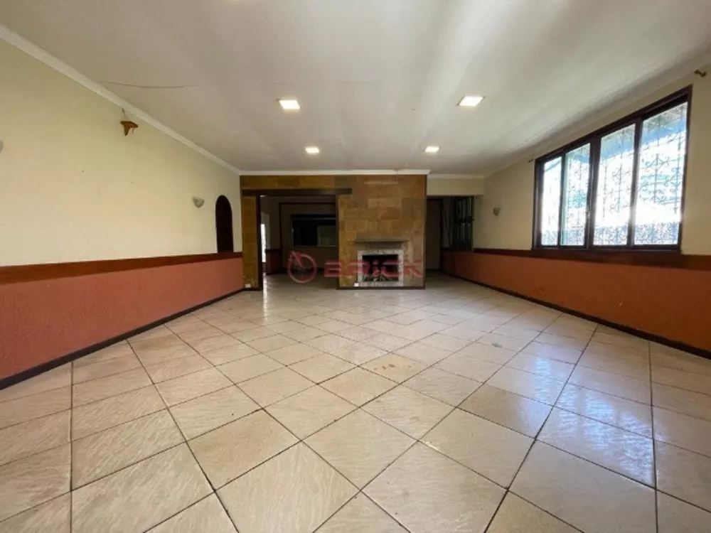 Prédio Inteiro à venda com 3 quartos, 176m² - Foto 1