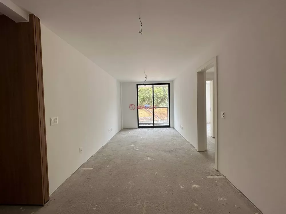 Apartamento à venda com 3 quartos, 90m² - Foto 2