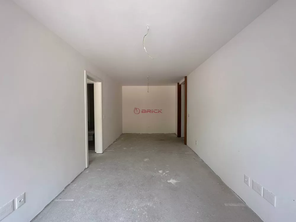 Apartamento à venda com 3 quartos, 90m² - Foto 3