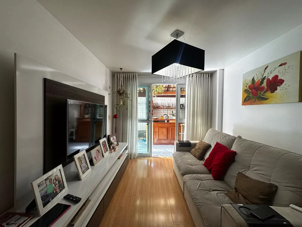 Apartamento à venda com 2 quartos, 60m² - Foto 4