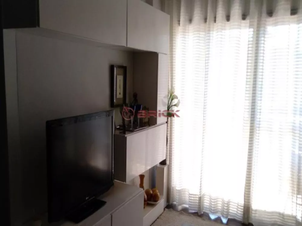 Apartamento à venda com 3 quartos, 147m² - Foto 4