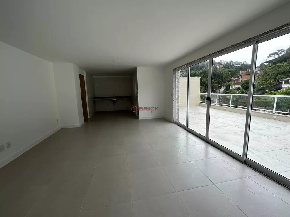 Cobertura à venda com 3 quartos, 150m² - Foto 2