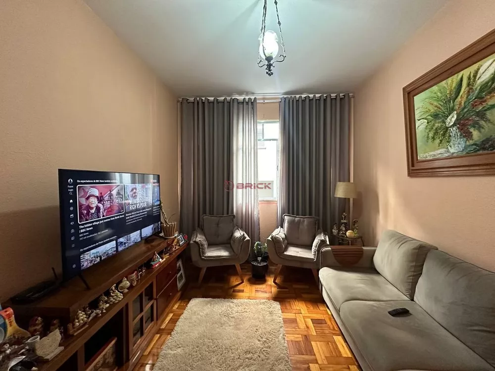 Apartamento à venda com 2 quartos, 65m² - Foto 2