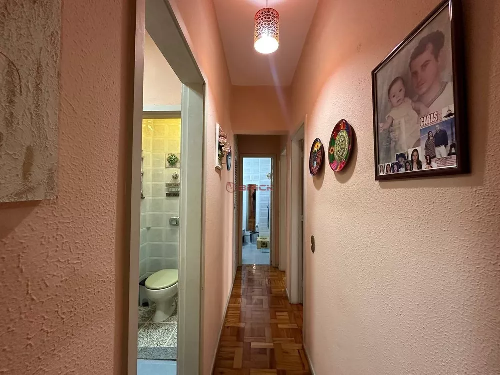 Apartamento à venda com 2 quartos, 65m² - Foto 4