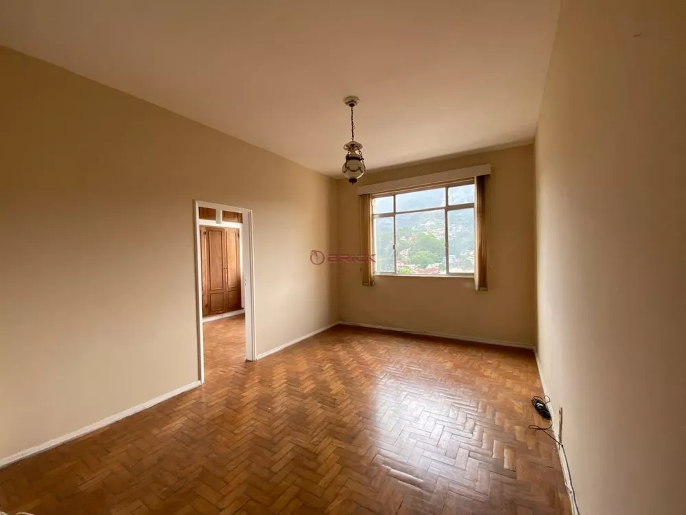 Apartamento à venda com 2 quartos, 58m² - Foto 2