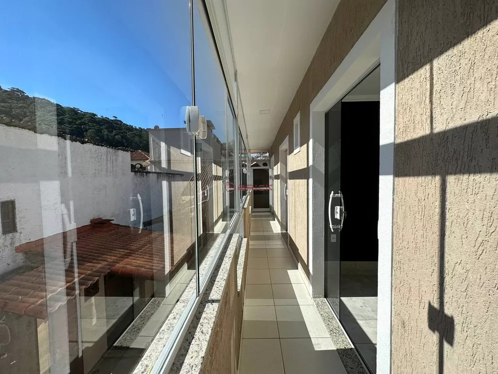 Casa à venda com 5 quartos, 250m² - Foto 17