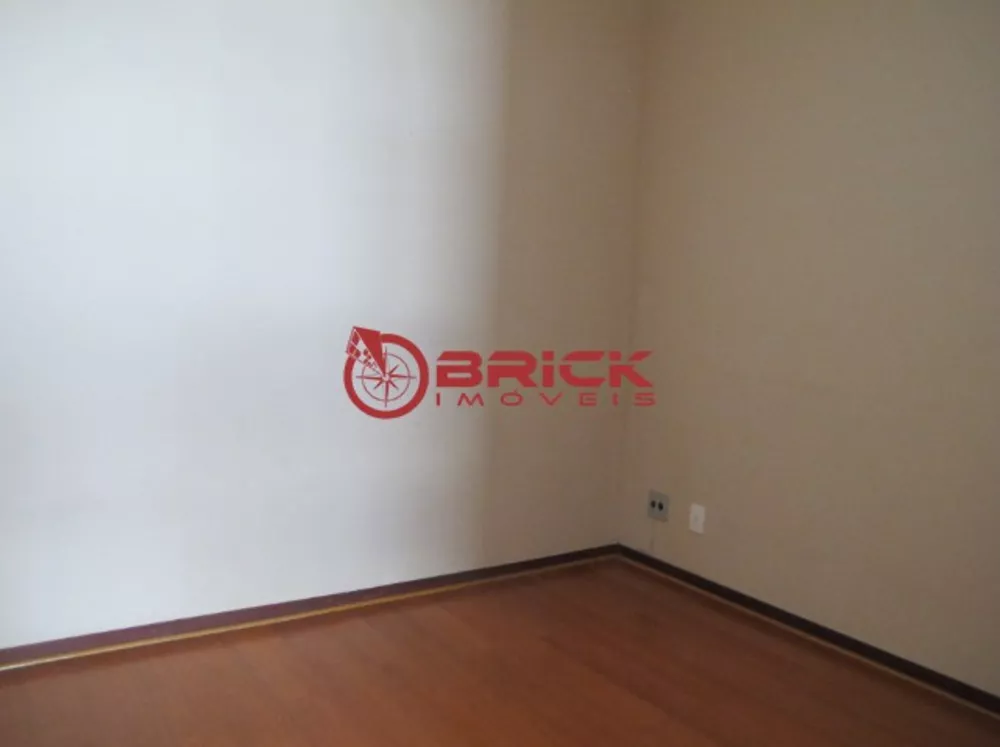 Apartamento à venda com 2 quartos, 60m² - Foto 3