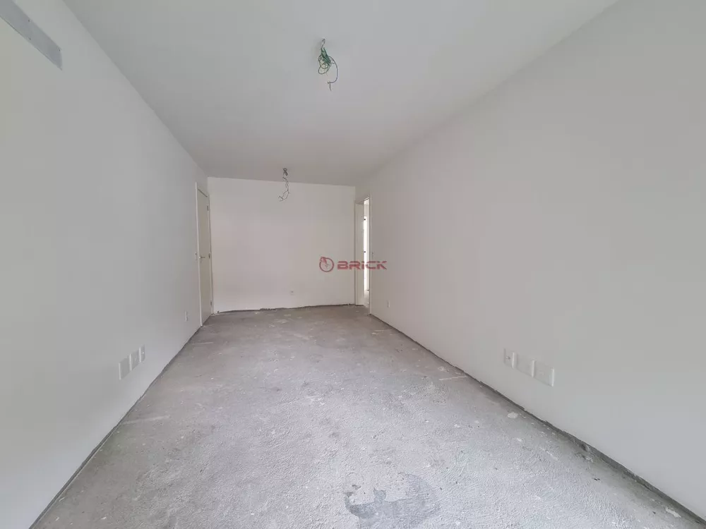 Apartamento à venda com 2 quartos, 77m² - Foto 4