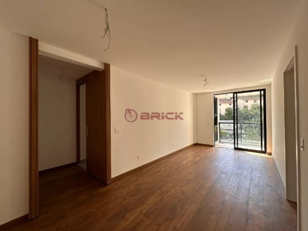 Apartamento à venda com 3 quartos, 90m² - Foto 1