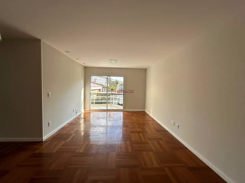 Apartamento à venda com 2 quartos, 81m² - Foto 2