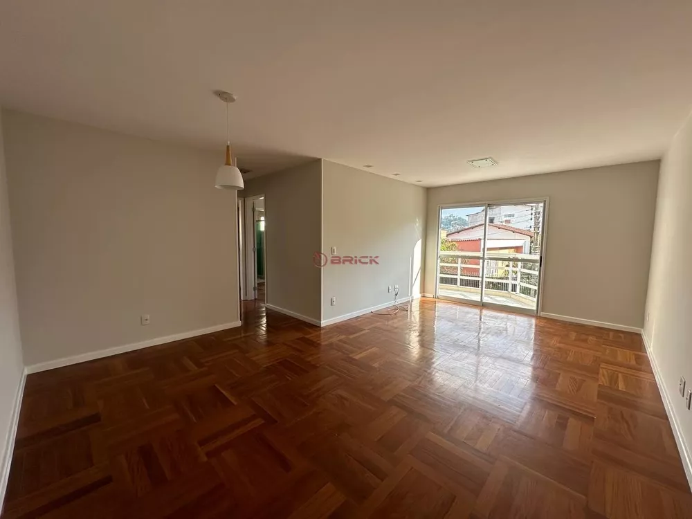 Apartamento à venda com 2 quartos, 81m² - Foto 1