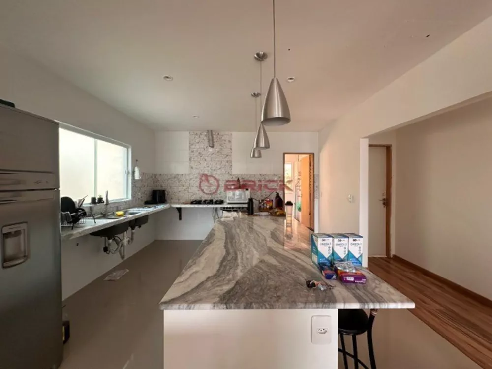 Casa à venda com 2 quartos, 200m² - Foto 4