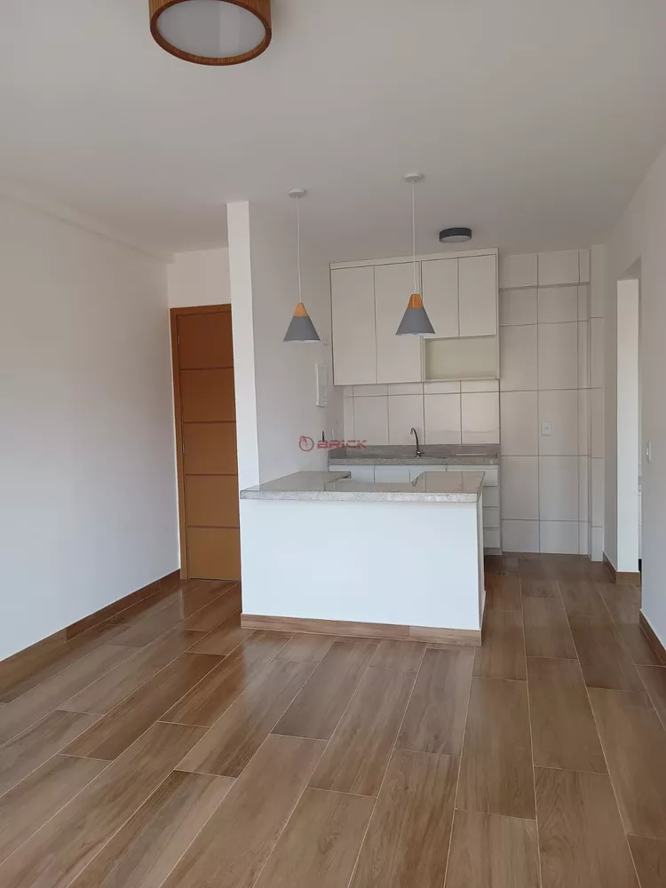 Apartamento à venda com 1 quarto, 44m² - Foto 2