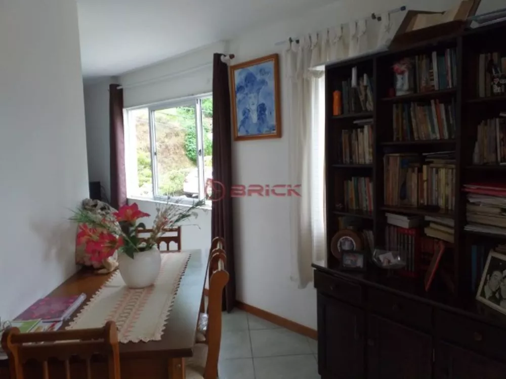 Casa à venda com 2 quartos, 120m² - Foto 13