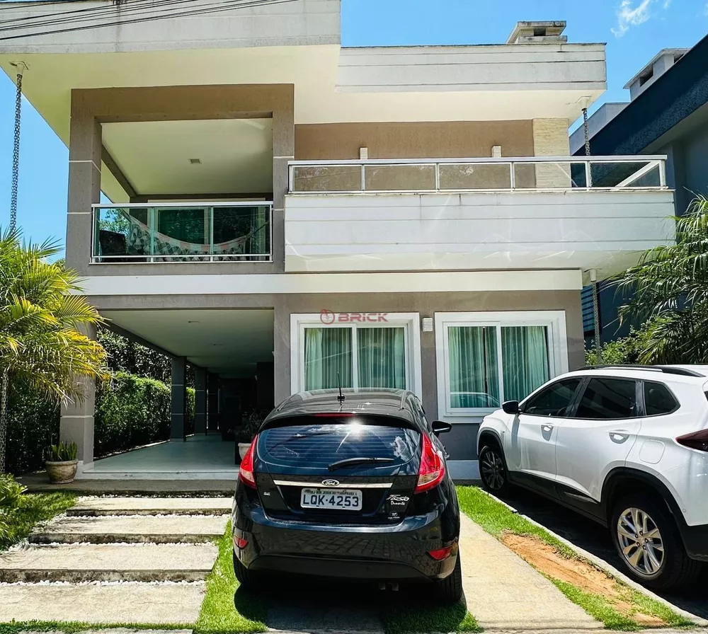 Casa à venda com 4 quartos, 318m² - Foto 1