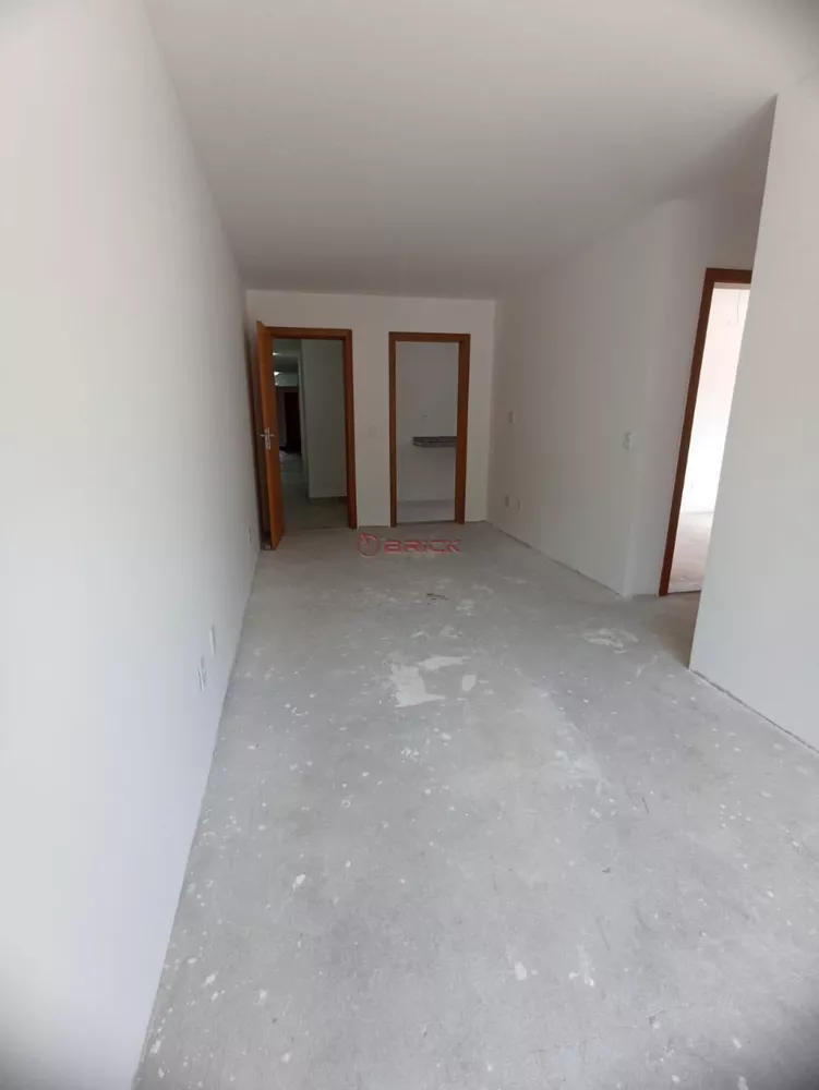 Apartamento à venda com 2 quartos, 60m² - Foto 5