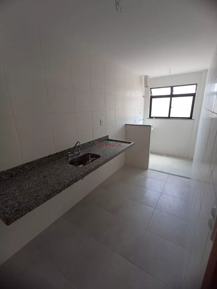 Apartamento à venda com 2 quartos, 60m² - Foto 4