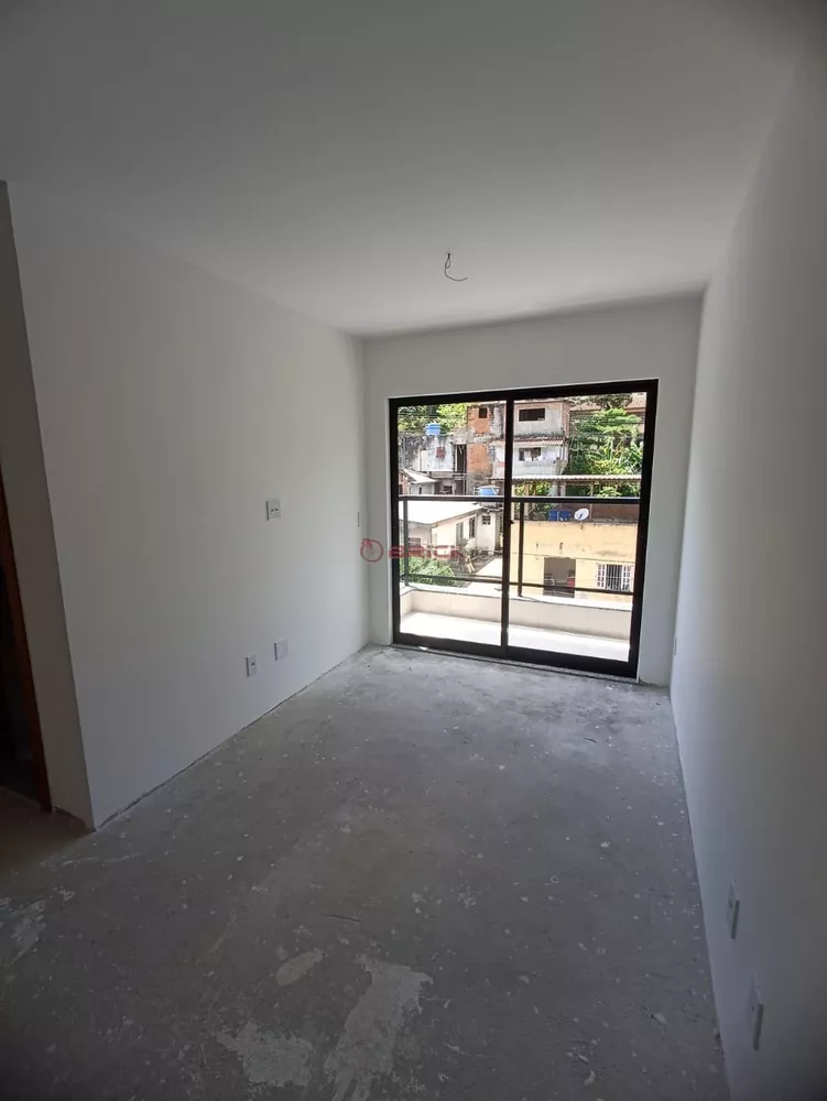 Apartamento à venda com 2 quartos, 60m² - Foto 1