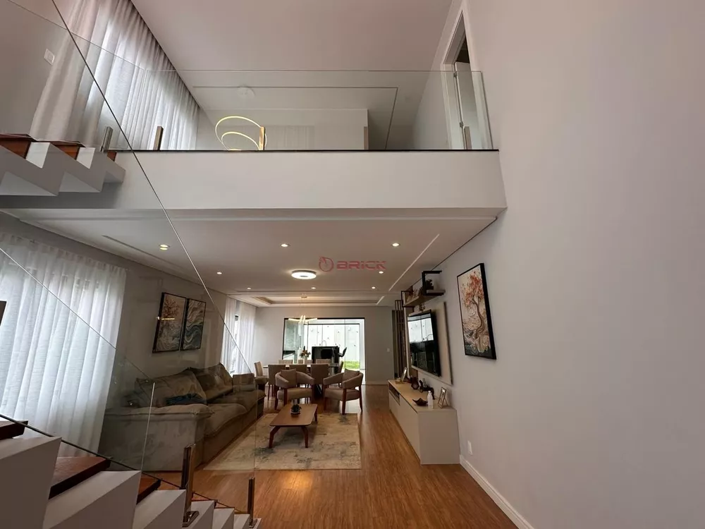 Casa à venda com 4 quartos, 260m² - Foto 3