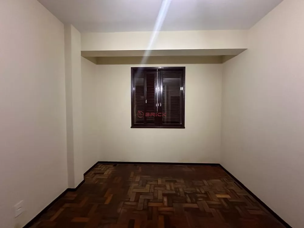 Casa à venda com 4 quartos, 227m² - Foto 15