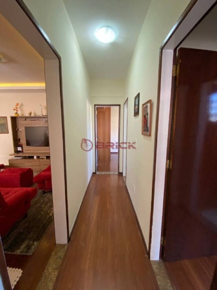 Apartamento à venda com 3 quartos, 136m² - Foto 2
