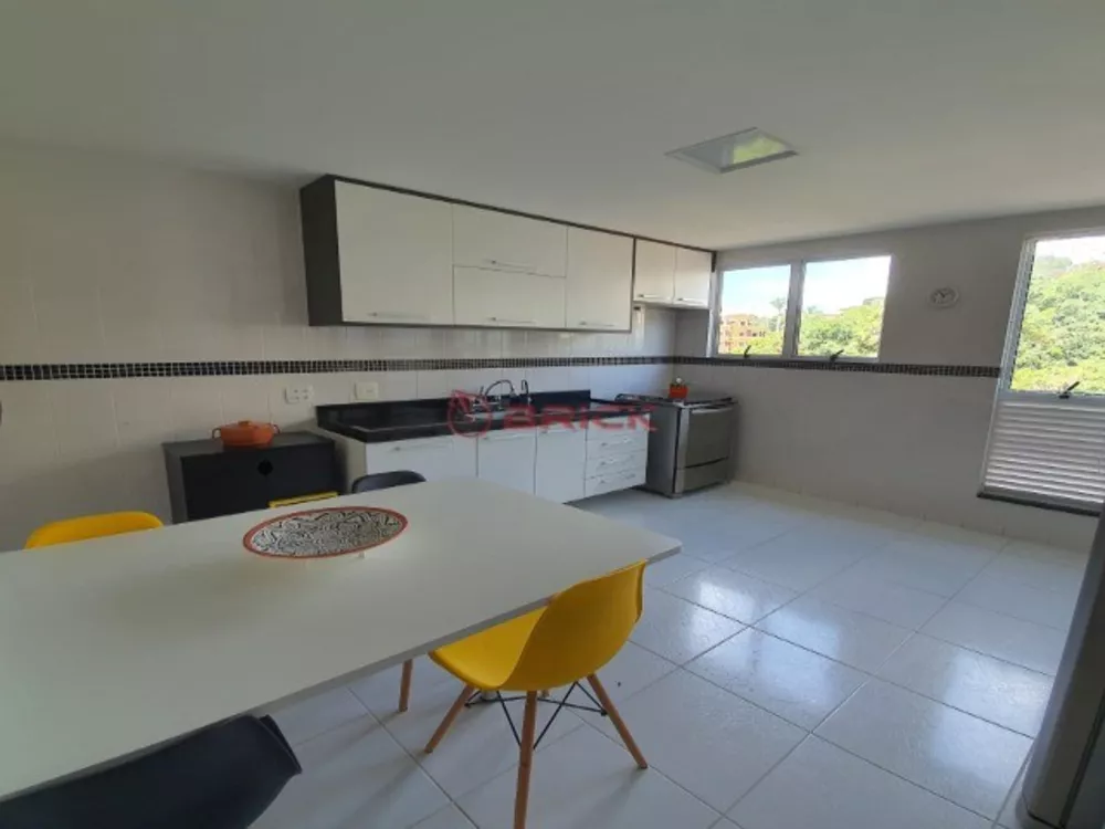 Apartamento à venda com 3 quartos, 142m² - Foto 9