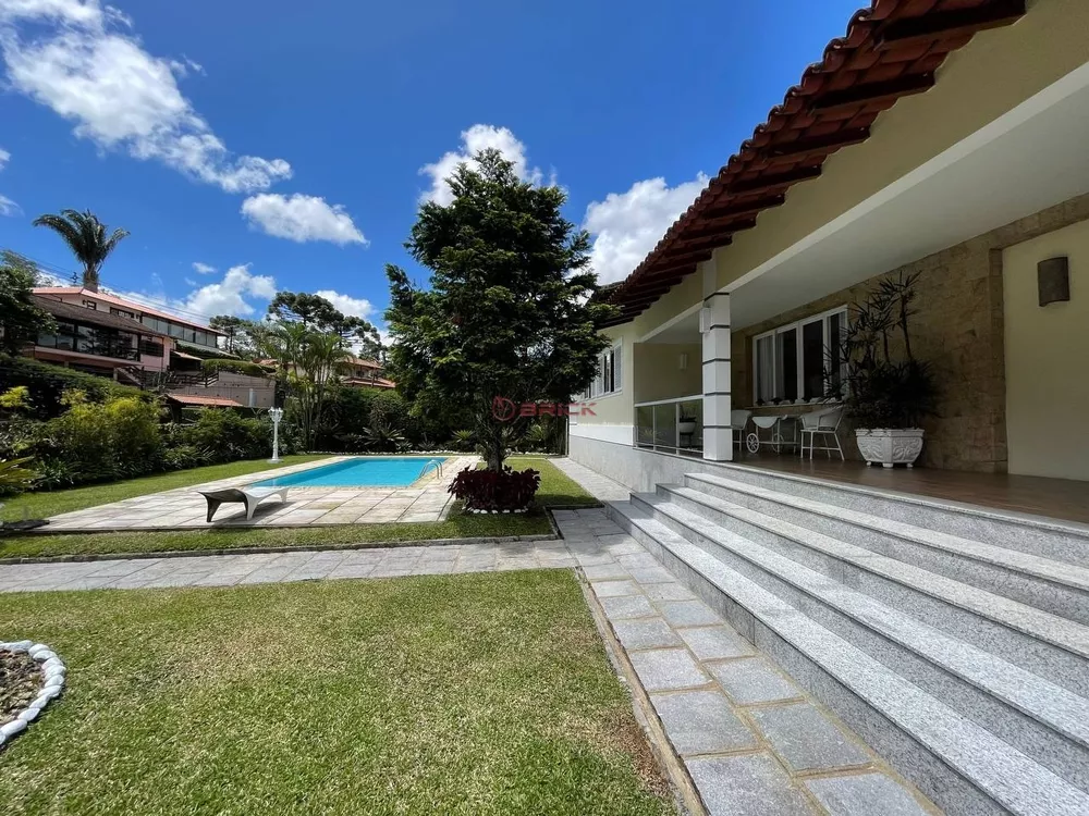 Casa à venda com 4 quartos, 360m² - Foto 4