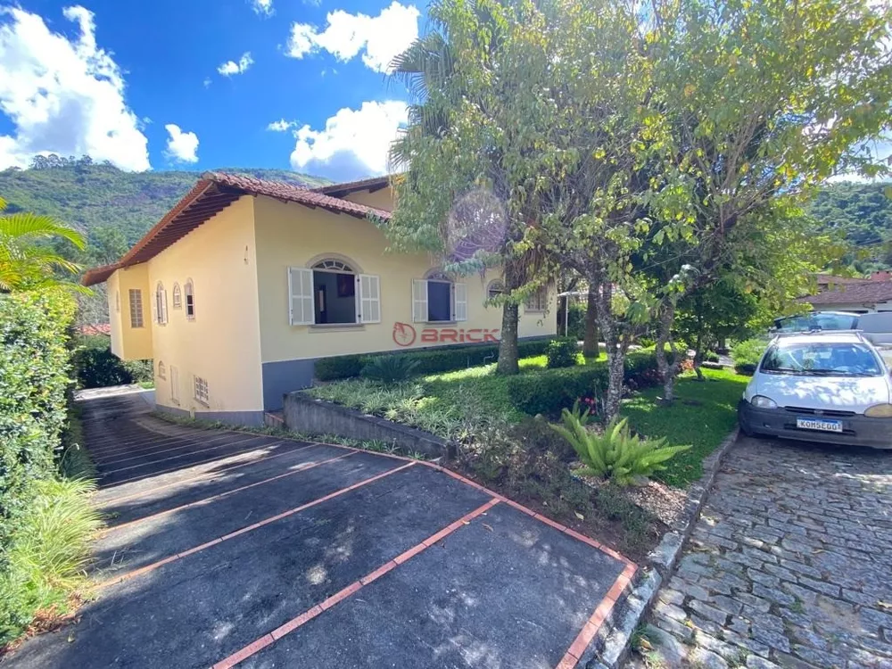 Casa à venda com 4 quartos, 277m² - Foto 4