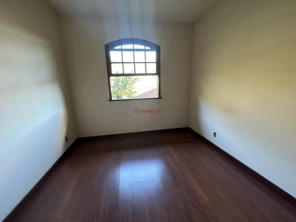 Casa à venda com 3 quartos, 144m² - Foto 12