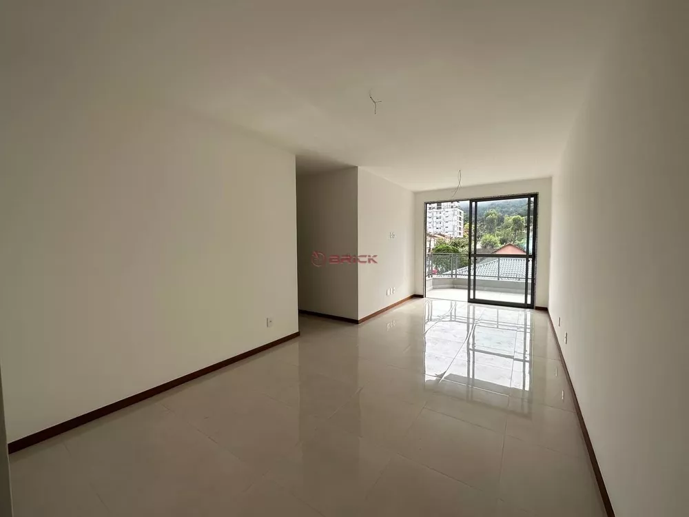 Apartamento à venda com 3 quartos, 100m² - Foto 2